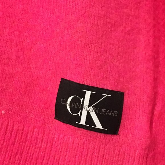 NWT Calvin Klein Cozy Hot Pink Sweater - Picture 7 of 8